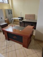 Executive office Desk - Image 2