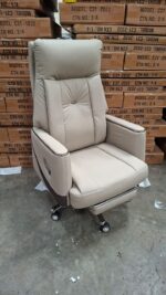 Executive office chair