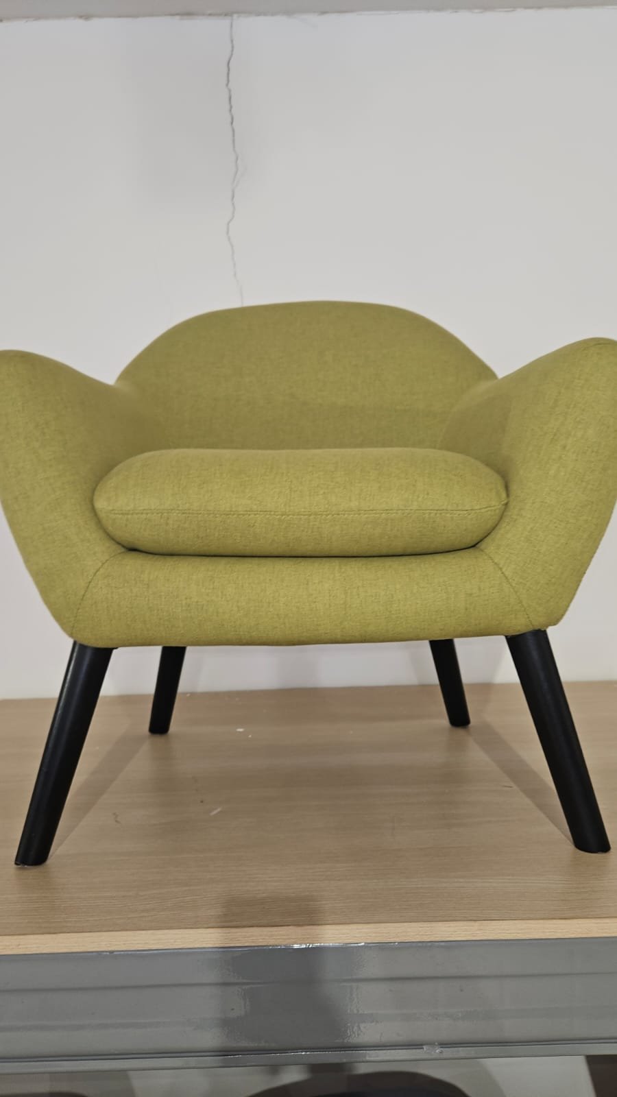 2026/04/1000102991.jpg Green Relaxing Chair - Image 1